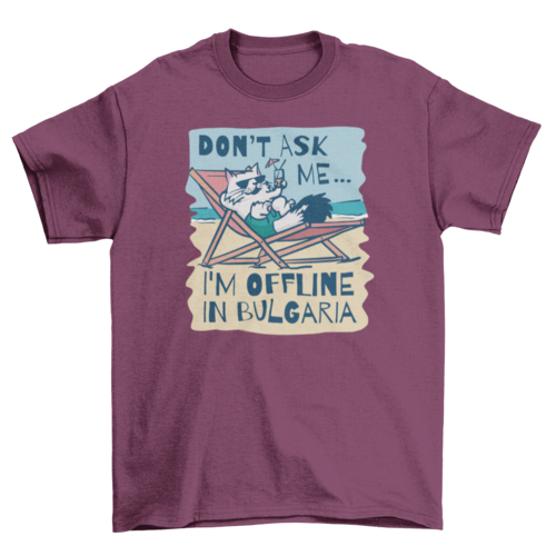 Cat chilling at the beach t-shirt